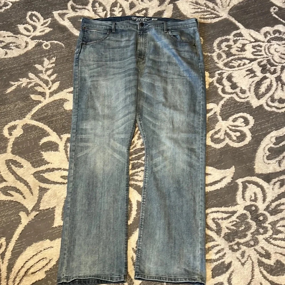 Wrangler jeans. Like new. Slim boot. - Picture 3 of 5